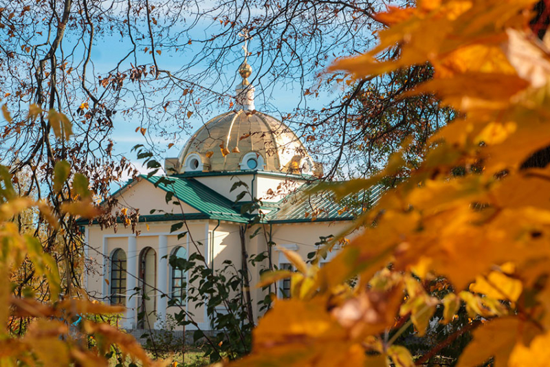 Бобруйская Епархия приглашает на литургию, посвященную 200-летию Невского собора женского монастыря Бобруйска