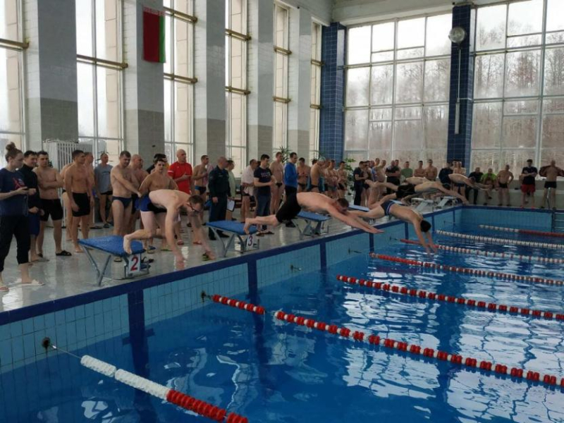 Соревнования по плаванию среди спасателей области прошли в Бобруйске