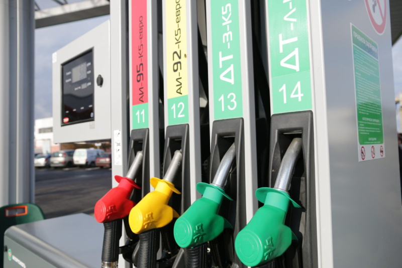  Беларуси снизили цену бензина и дизтоплива с 21 марта. Что будет дальше?