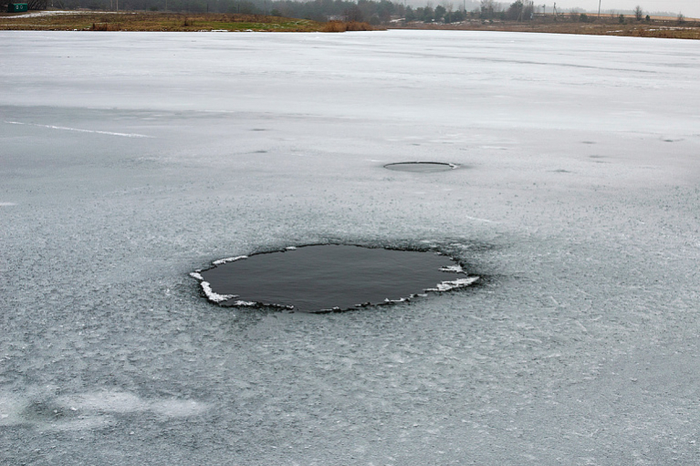 Белгидромет предупреждает о таянии льда на реках