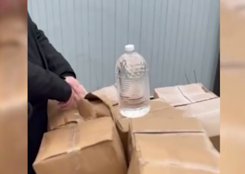 Более 1000 литров спиртосодержащей жидкости изъяли правоохранители в Бобруйске