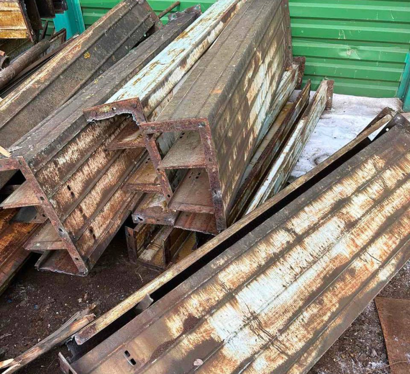 Около 1500 кг лома черного металла незаконно перевозил мужчина в Бобруйске