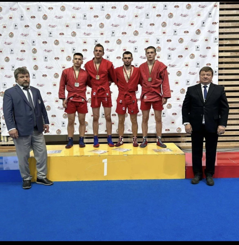 Бобруйский спасатель Владислав Кулеш стал серебряным призером Открытого кубка Республики Беларусь по самбо