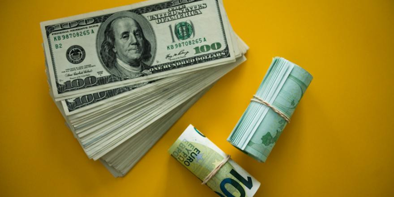 Доллар снова вырос: узнайте курсы валют на 27 июня 2023