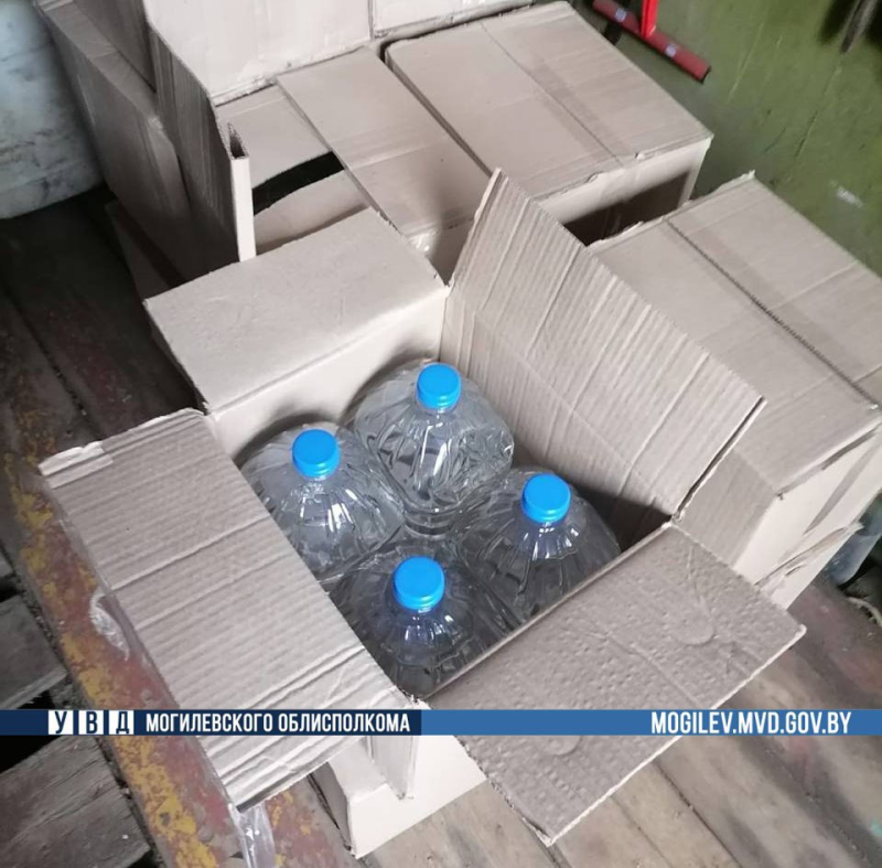 Более 320 литров спирта изъяли правоохранители в Бобруйске