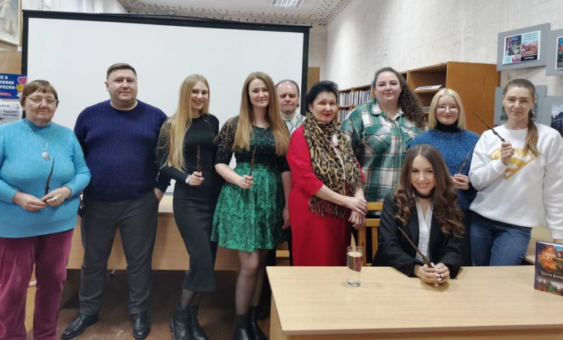 Литературная встреча с писательницей в жанре фэнтези, членом СПБ прошла в Бобруйске