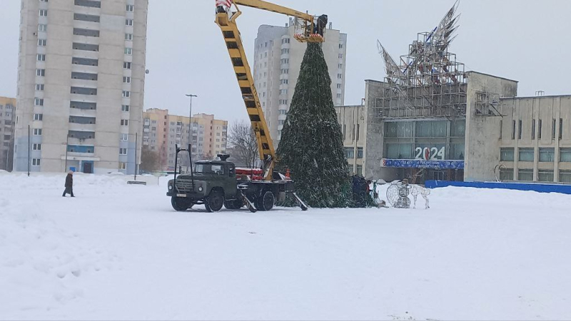 В Первомайском районе Бобруйска – своя главная елка