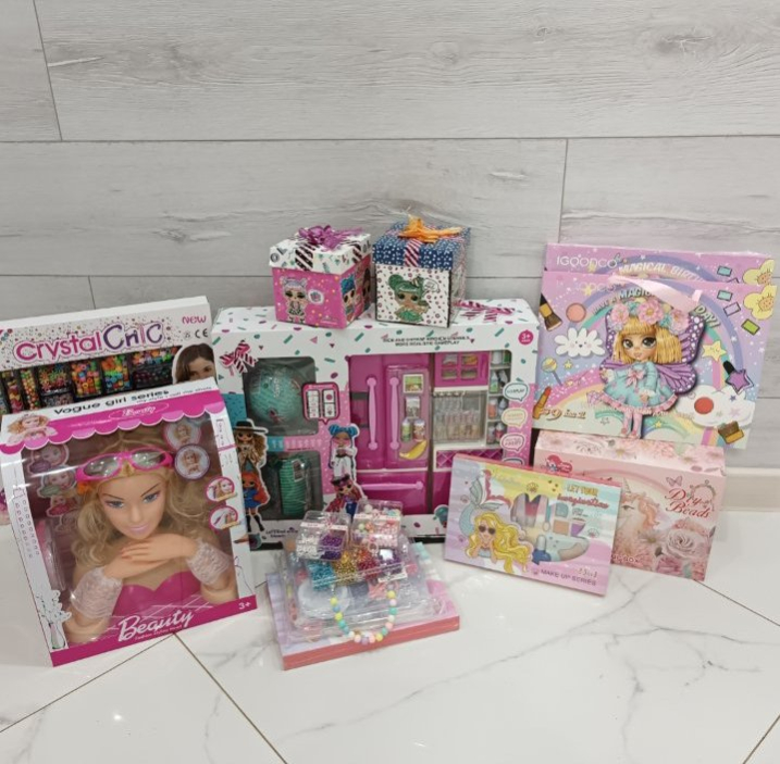 В магазине «Мир игрушек» очень большое поступление товаров к новогодним праздникам для детей разных возрастов