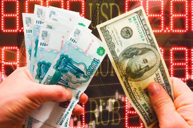 Доллар плавится, а российский рубль крепчает. Курсы понедельника