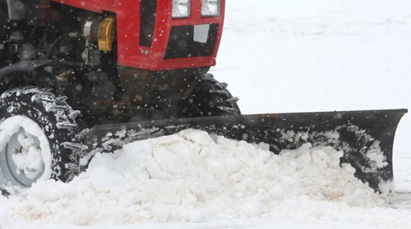 Не дольше суток: как быстро коммунальщики должны убирать снег с улиц