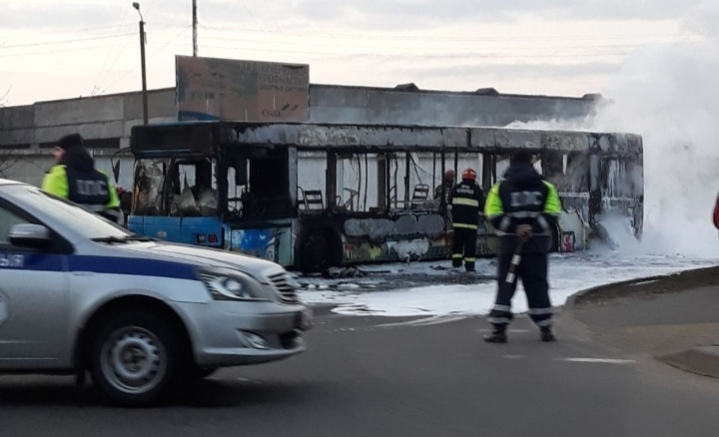 По факту возгорания автобуса в Бобруйске проводится проверка