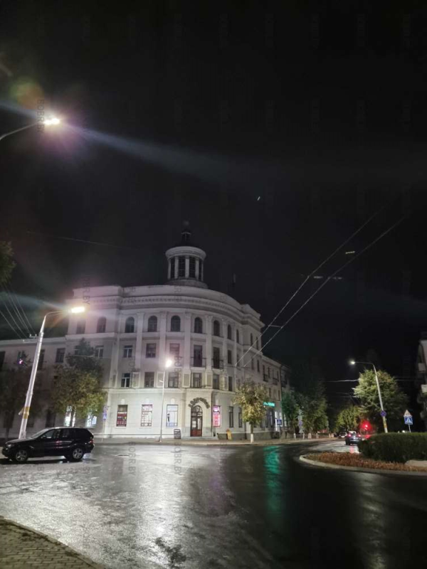 Какая красивая ночная иллюминация и подсветка гостиницы Бобруйск!