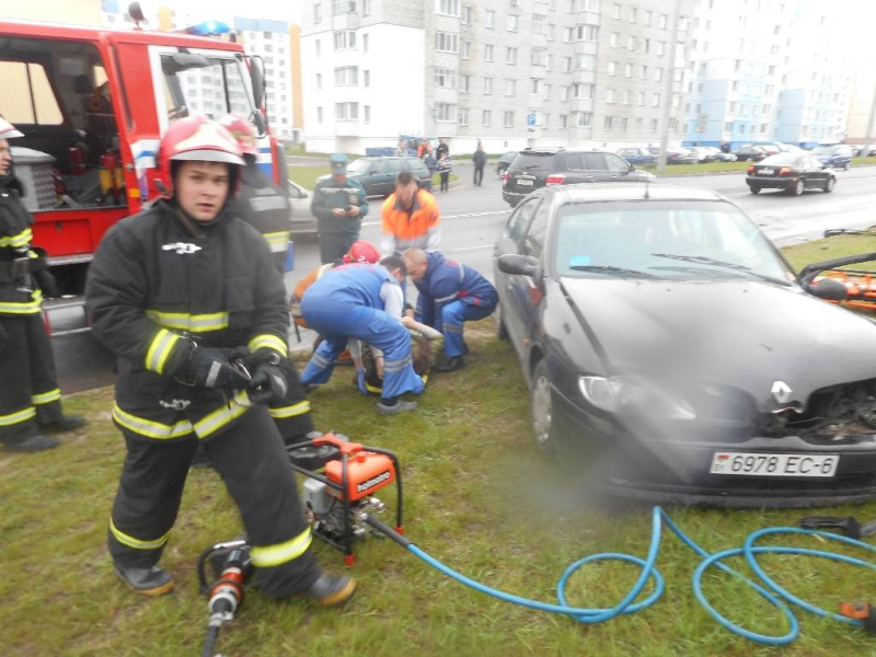 Бобруйские спасатели оказали помощь при ДТП