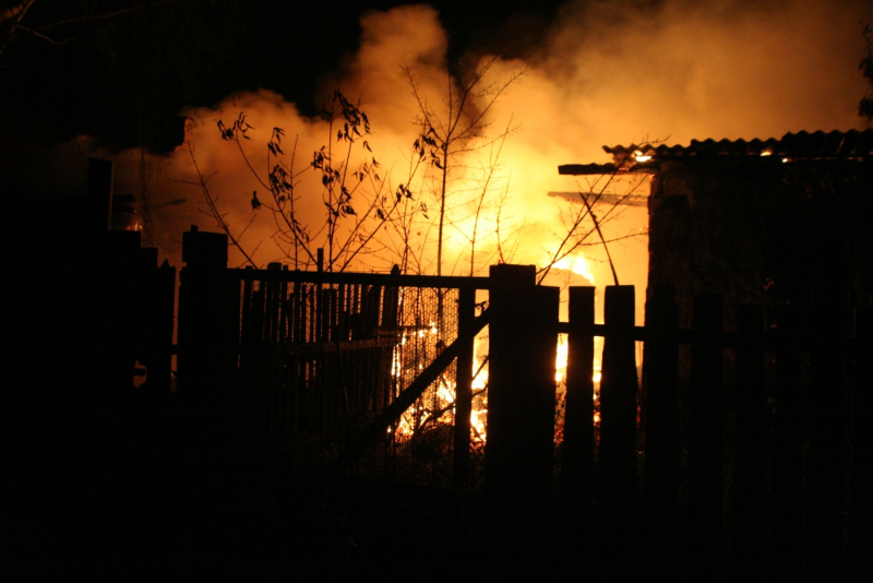 В поселке Ленина горел сарай