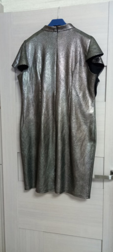 Нарядное платье цвета хамелеон под змеиную кожу, 52-54 размер