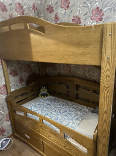 Дубовую двухъярусную кровать