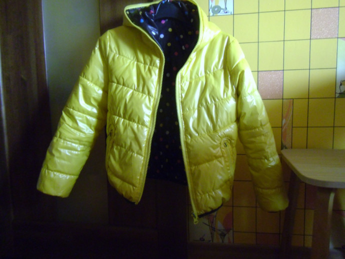 Куртка девичья деми на синтепоне с капюшоном, р.152, двусторонняя, тк