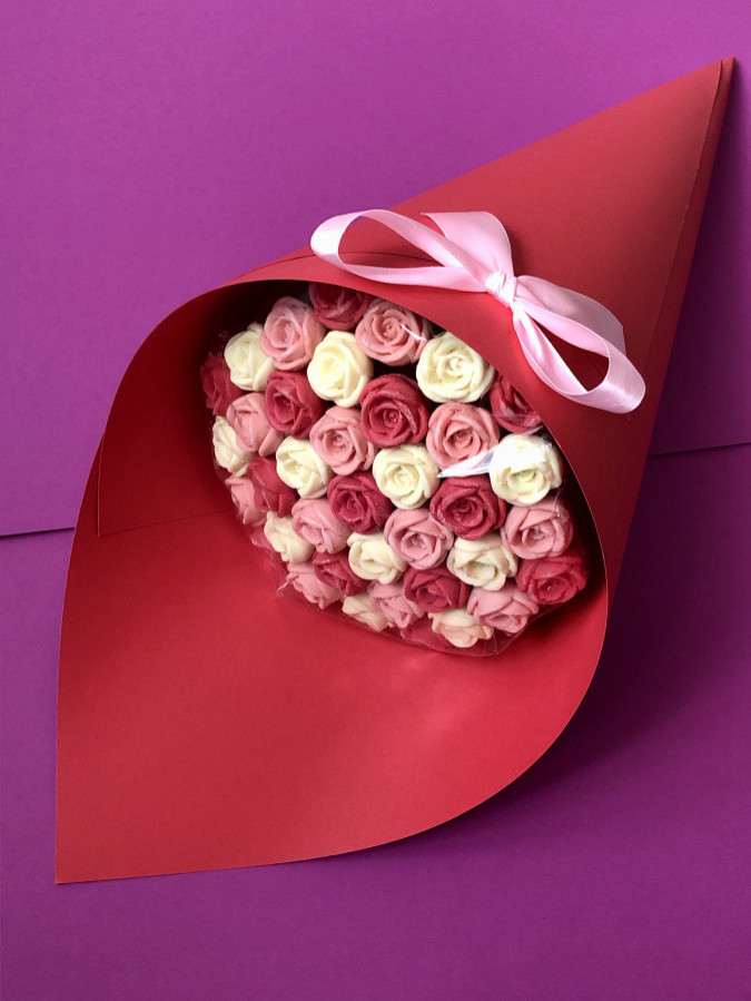 Подарок к любому празднику - Букеты из Шоколадных роз