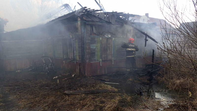 В Бобруйске горел нежилой дом