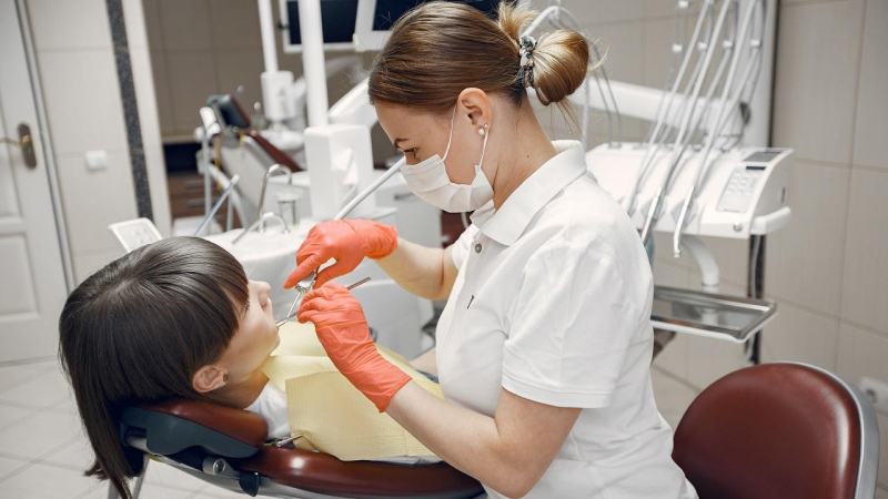 С ноября в Беларуси введут регулирование тарифов на платную стоматологию