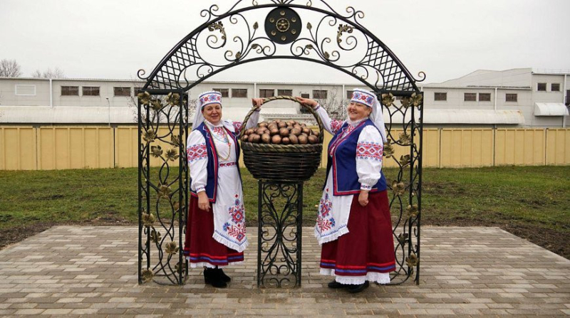 Сколько весит лукошко с картошкой. Интересные факты о новом арт-объекте в Бобруйском районе