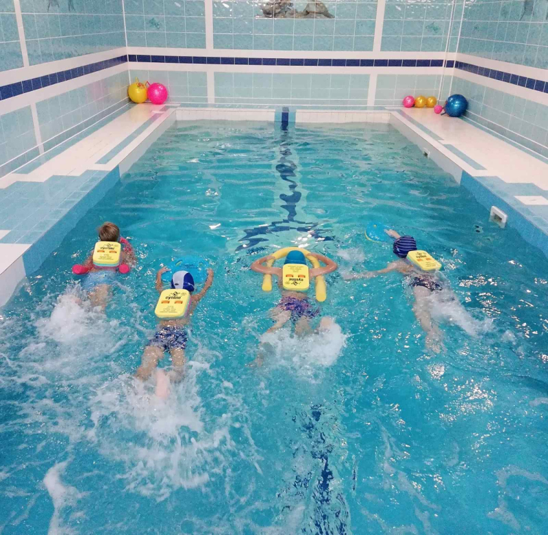 Учимся плавать в «ДНЕПРОВЦЕ»
