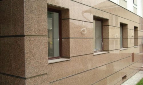 Вентилируемый фасад из камня: особенности, преимущества и сферы применения