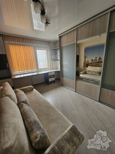 Чонгарская д. 68 продается двухкомнатная квартира с мебелью и техникой