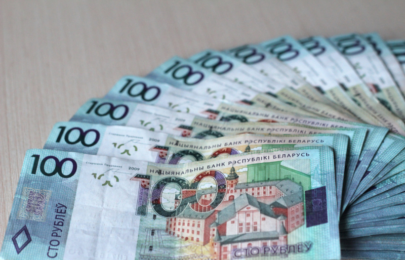Белорусский рубль растет ко всем валютам корзины