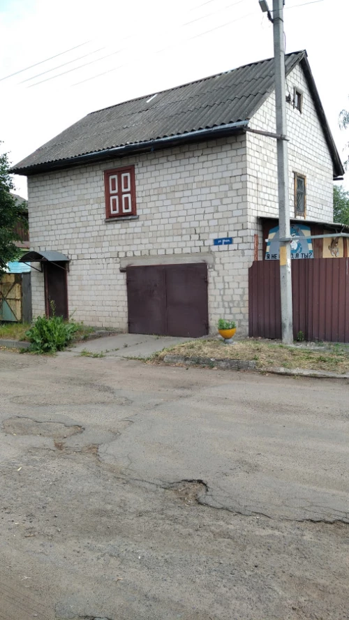 Гараж (здание 125 м.кв.)