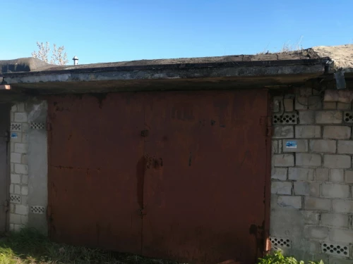 Гараж черепки