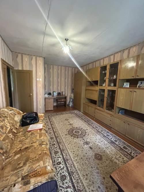 Однокомнатная квартира на 2 этаже в кирпичном доме
