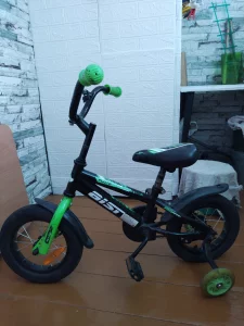 Детский велосипед в хорошем состоянии