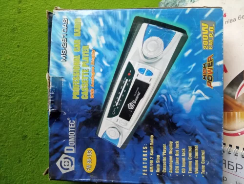 Кассетная автомагнитола с радио