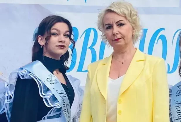 Карина Балыко, выпускница Туголицкой школы, — обладательница двух 100-балльных сертификатов по итогам централизованного экзамена