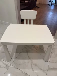 Практически новый детский столик и стульчик IKEA