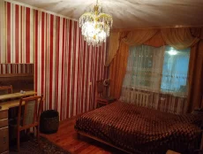 Двух комнатную квартиру на длительный в районе Авиагородка