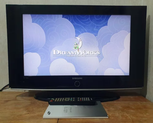 ЖК телевизор 26&quot;