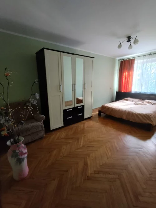 2-ая квартира на Лынькова, 25