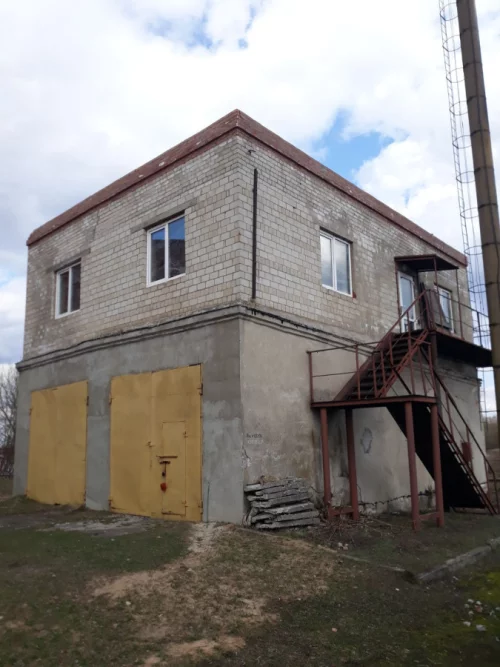 Капитальное строение с территорией 6 соток