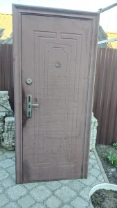 Дверь входная металлическая