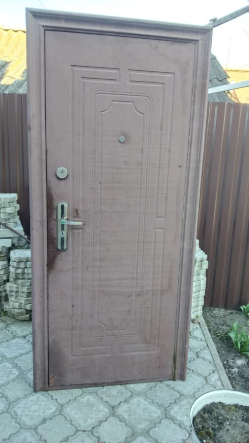 Дверь входная металлическая