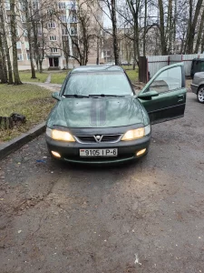 Opel vectra B 1.8 бензин/мкпп/1997 г.в./седан 1950$