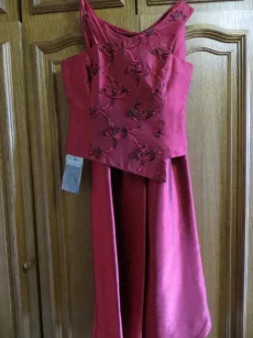 Костюм женский новый фирма "Нелва"Брест