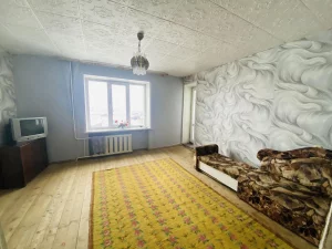 2-комнатная квартира в центре города, 6-й этаж 9-эт. кирп. дома