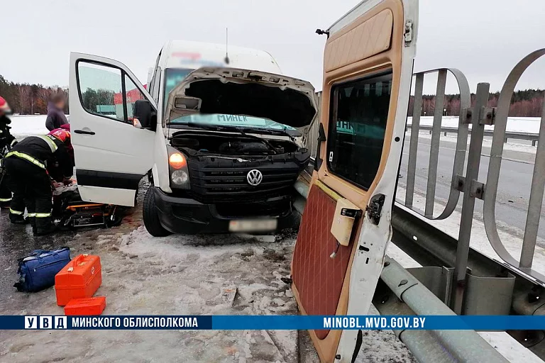 Маршрутка попала в ДТП – восемь пассажиров доставили в больницу