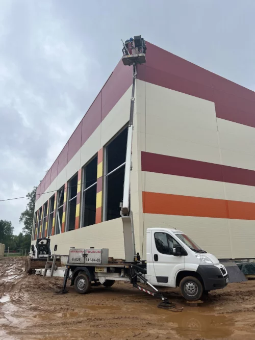 Автовышка 19 метров, поворотная люлька! Можно с рабочими