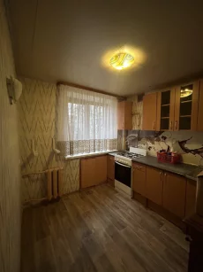 3-комнатная квартира в центре на 3 этаже