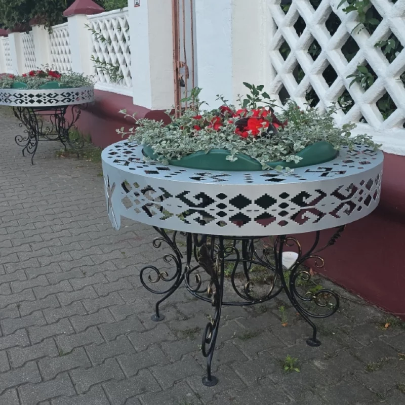 Красивые кашпо с орнаментом