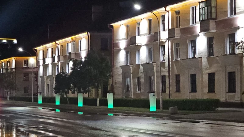 А вазоны то светятся